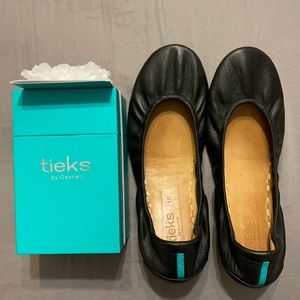 Tieks- black, size 10